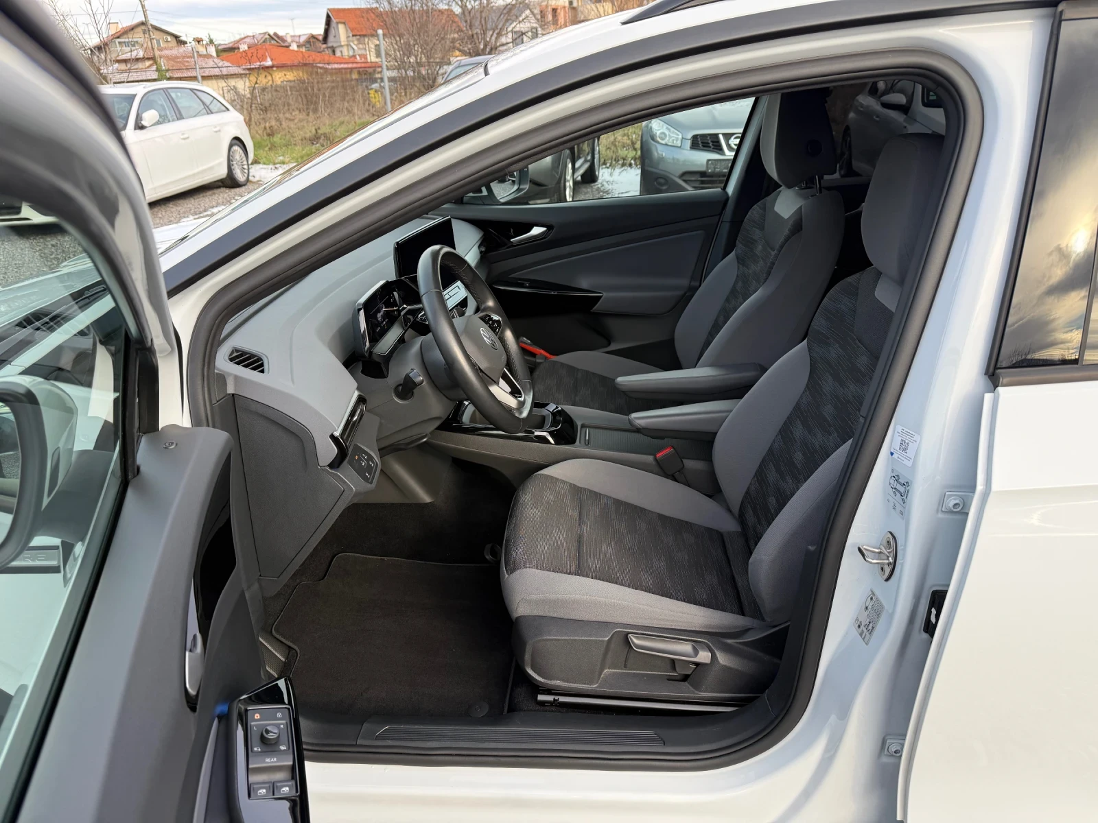 VW ID.4 64 000 km.05.2023�./PURE/Keyless/Head up/360camera | Mobile.bg � ����������� 11