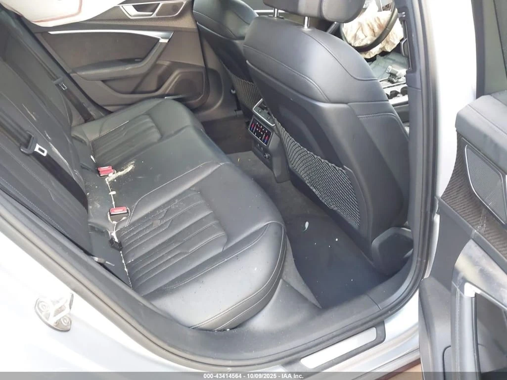 Audi Rs6 * TFSI TIPTRONIC * CARFAX * БЕЗ ПЪРВОНАЧАЛНА ВНОСК - изображение 8