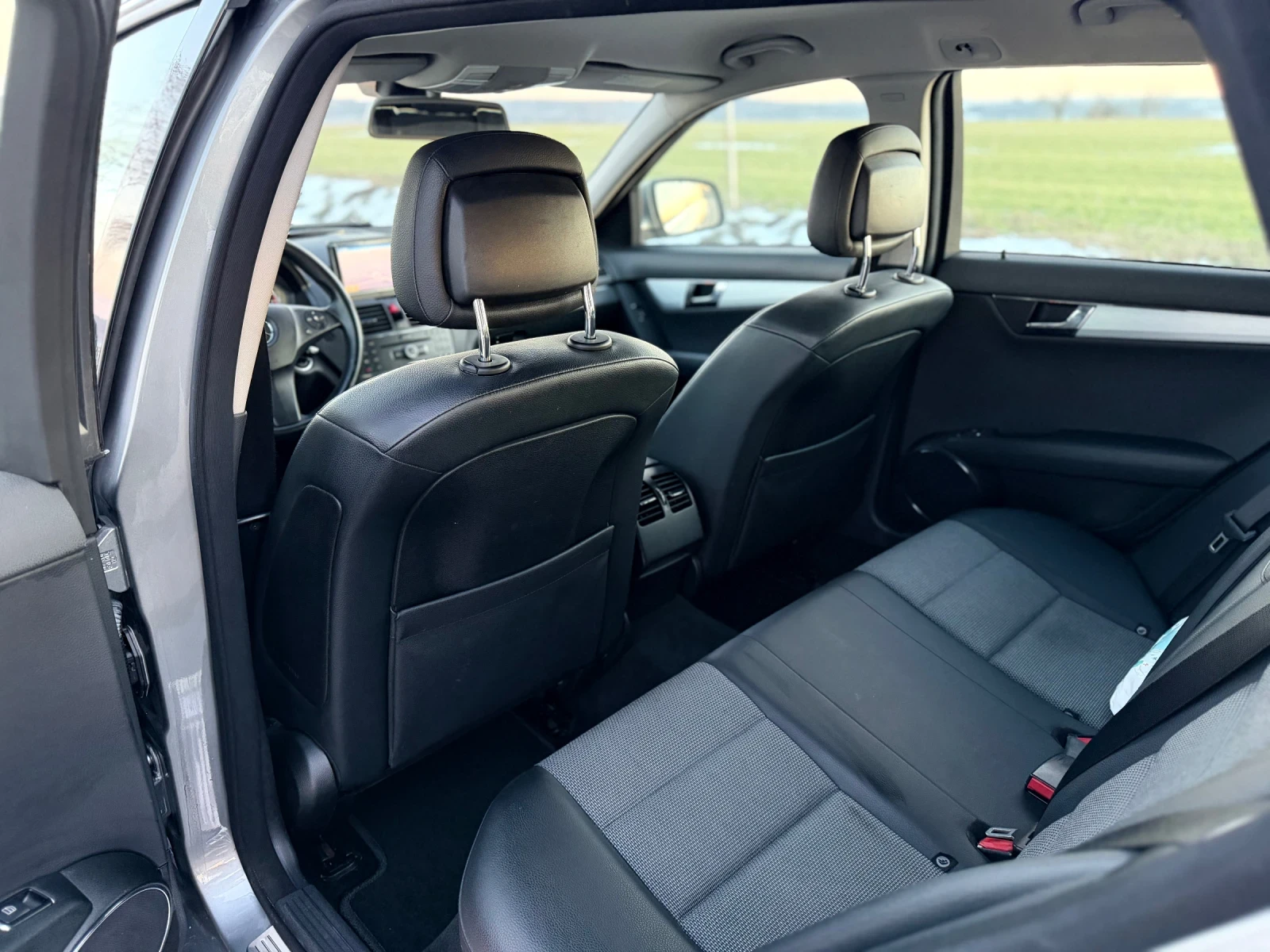 Mercedes-Benz C 220 * OM646 * Avangarde * Navi | Mobile.bg � ����������� 11