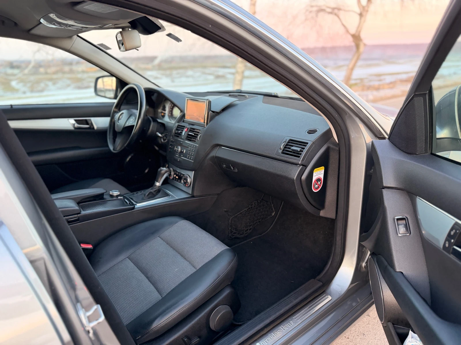 Mercedes-Benz C 220 * OM646 * Avangarde * Navi | Mobile.bg � ����������� 8