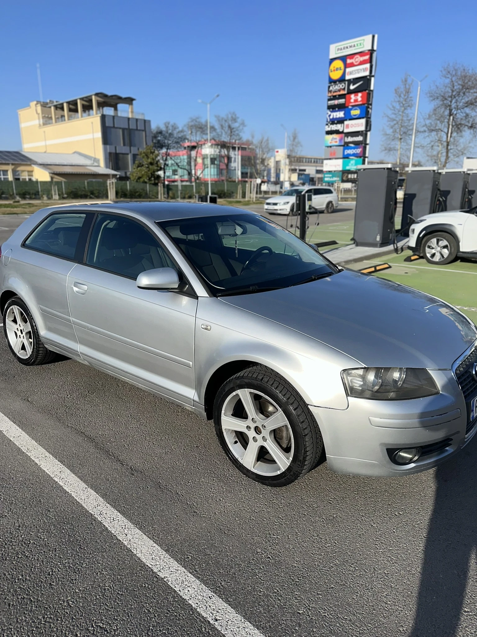 Audi A3 2.0 FSI, снимка 3 - Автомобили и джипове - 53963366
