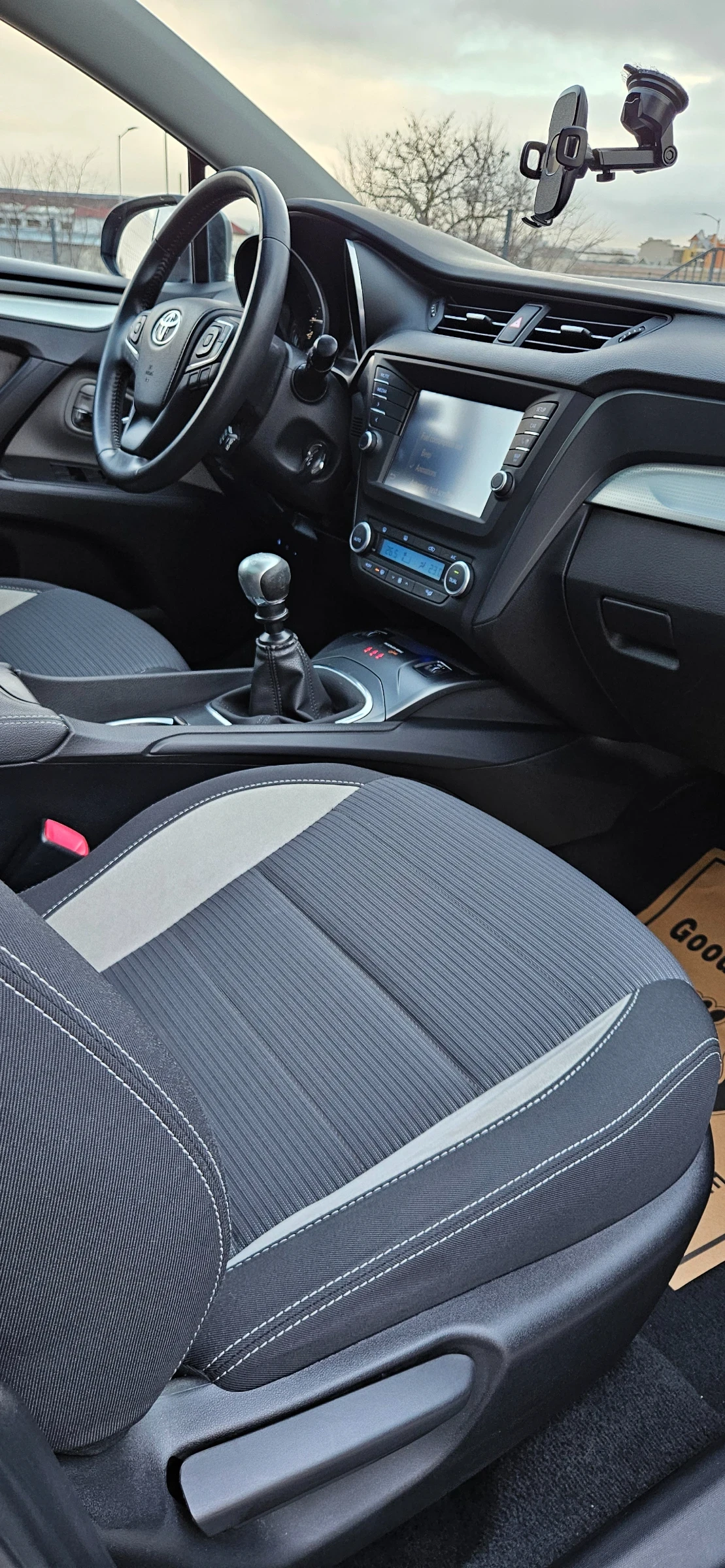 Toyota Avensis 1.8, �����, ���������� | Mobile.bg � ����������� 8