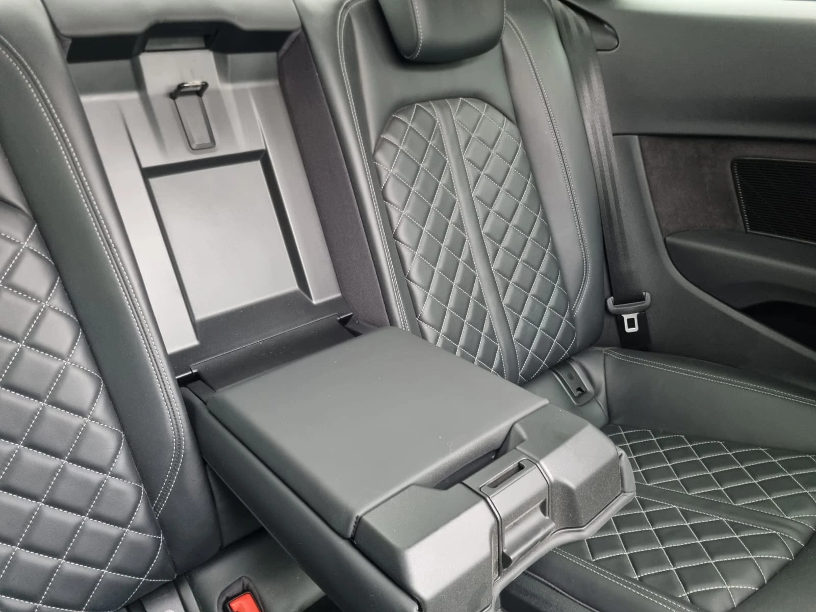 Audi A5 3.0 TDI S Line - Quattro, снимка 11 - Автомобили и джипове - 54256368