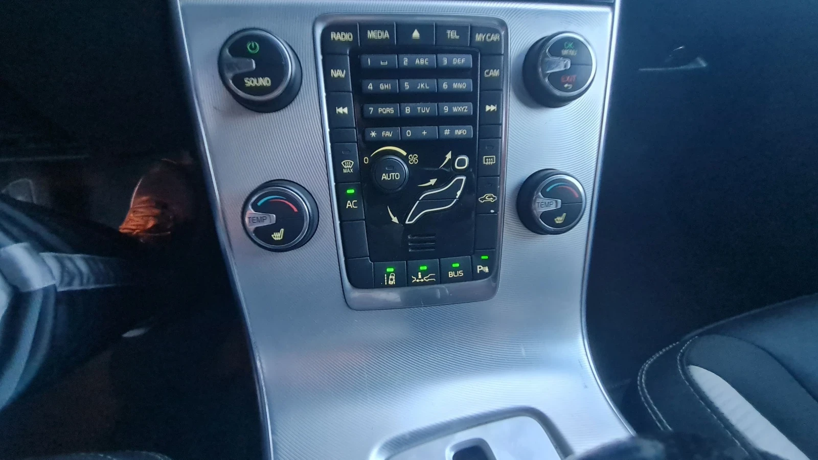Volvo V60 V60/R, DESIGN/SWISS/D5/215�.�. | Mobile.bg � ����������� 8