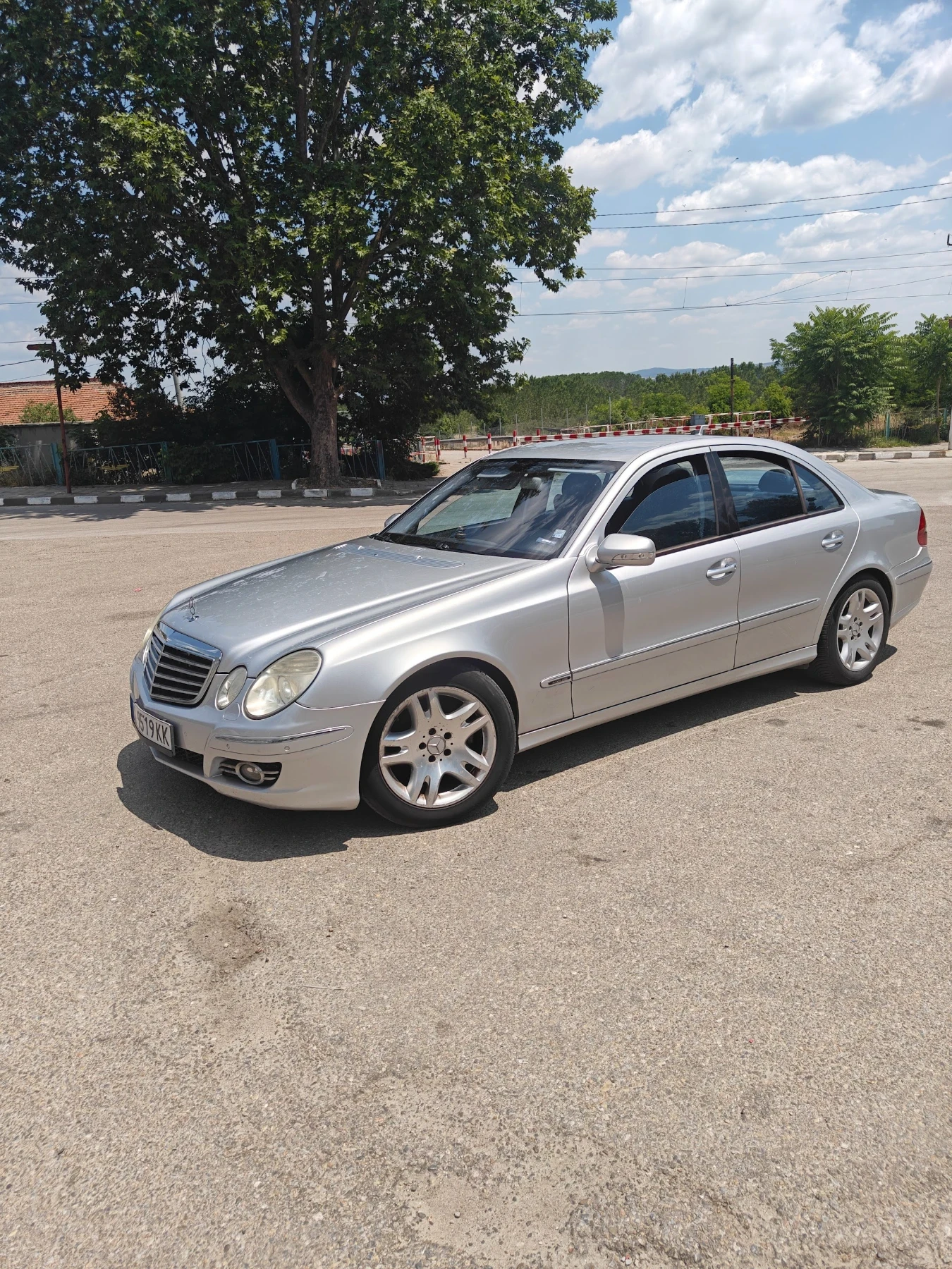 Mercedes-Benz E 320, снимка 2 - Автомобили и джипове - 54331518