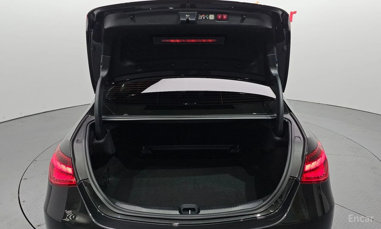 Mercedes-Benz C 300 4MATIC* ПОДГРЕВ* ОБДУХВАНЕ* 360 КАМЕРИ* ПАНОРАМА, снимка 6 - Автомобили и джипове - 54357638