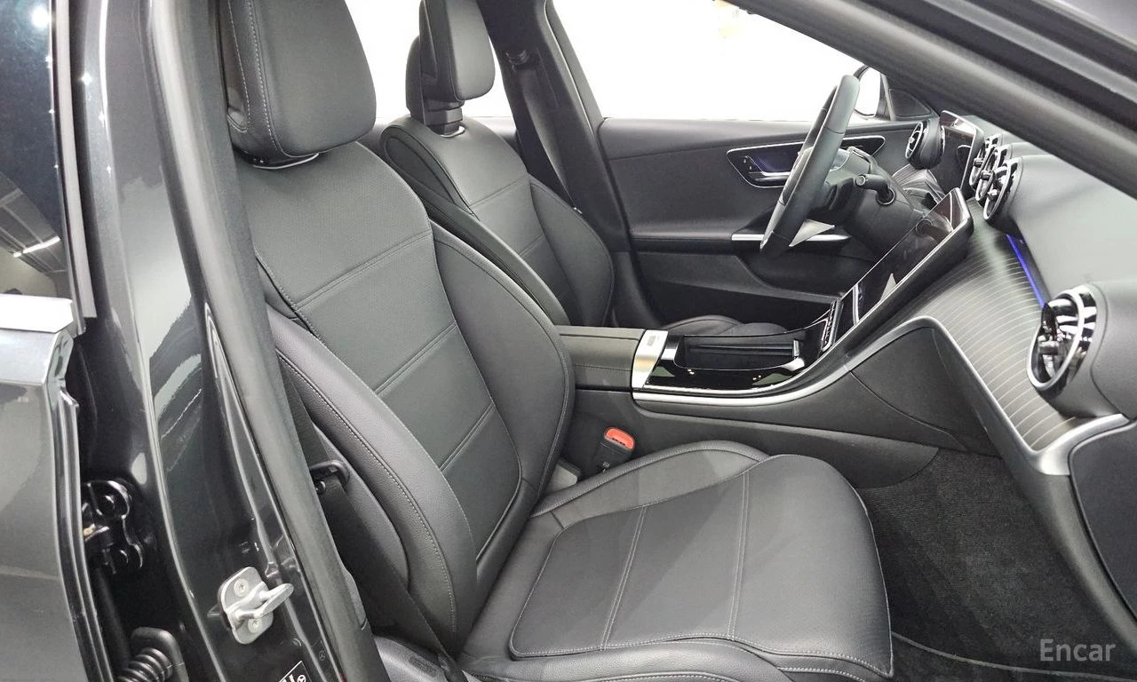 Mercedes-Benz C 300 4MATIC* ПОДГРЕВ* ОБДУХВАНЕ* 360 КАМЕРИ* ПАНОРАМА, снимка 9 - Автомобили и джипове - 54357638