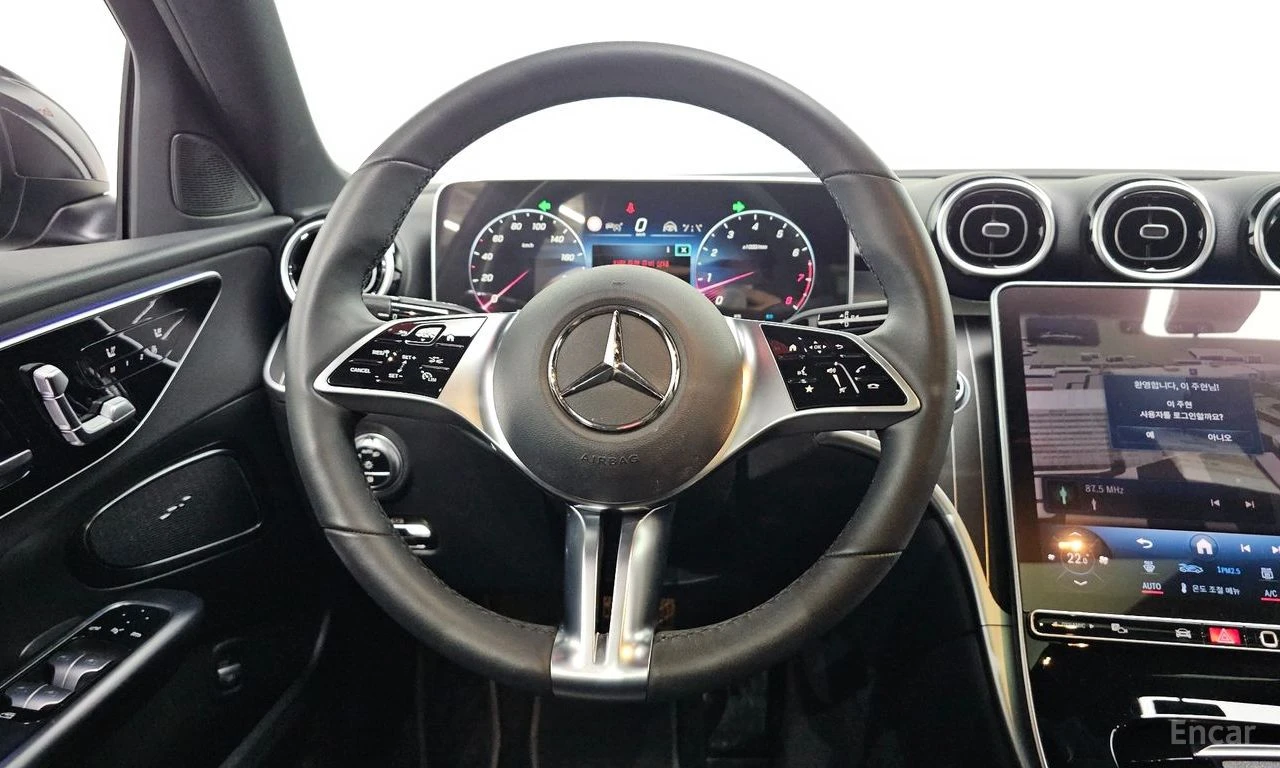 Mercedes-Benz C 300 4MATIC* ПОДГРЕВ* ОБДУХВАНЕ* 360 КАМЕРИ* ПАНОРАМА, снимка 11 - Автомобили и джипове - 54357638