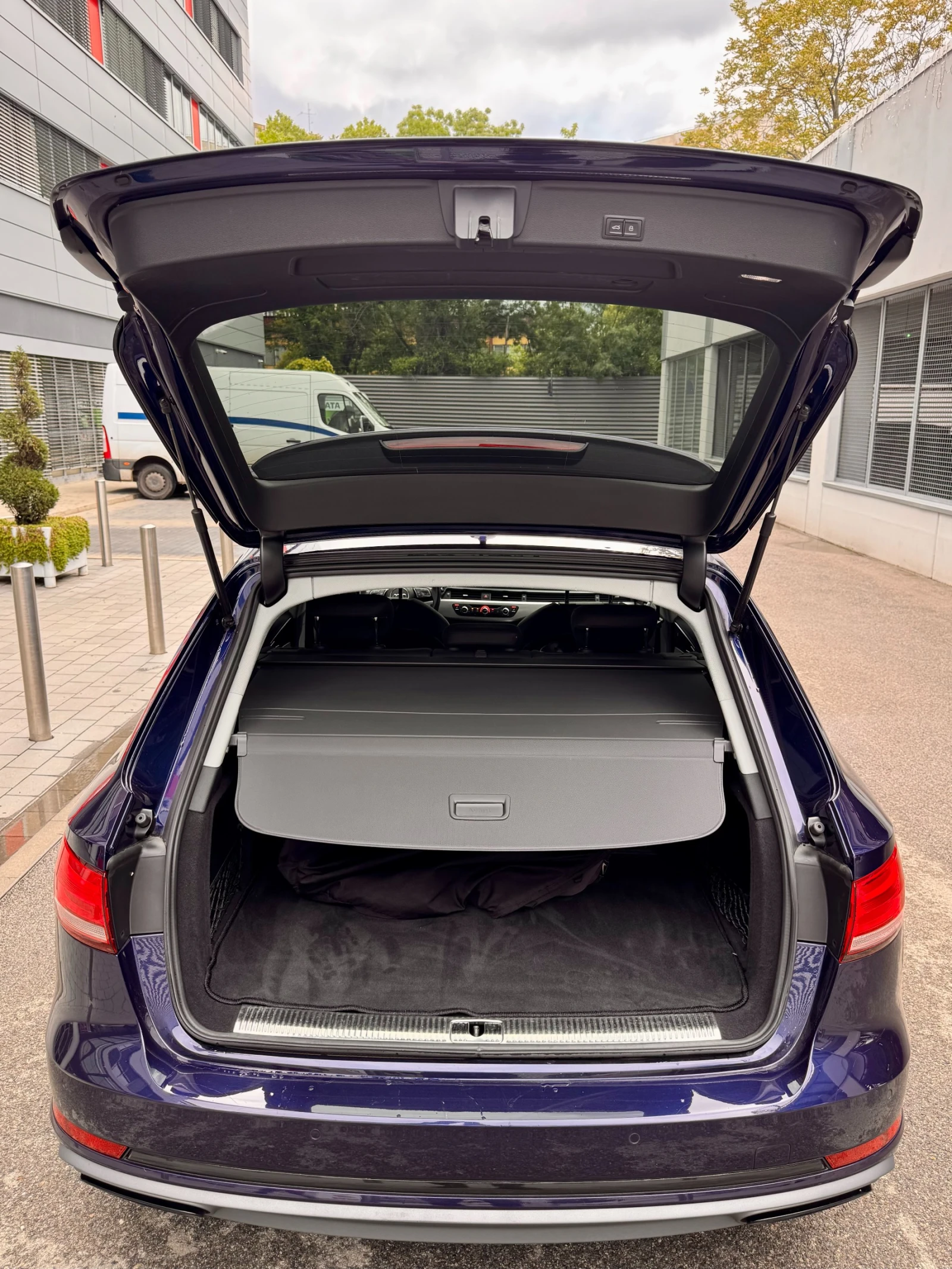 Audi A4 S-line 40 g-tron, снимка 14 - Автомобили и джипове - 54654195