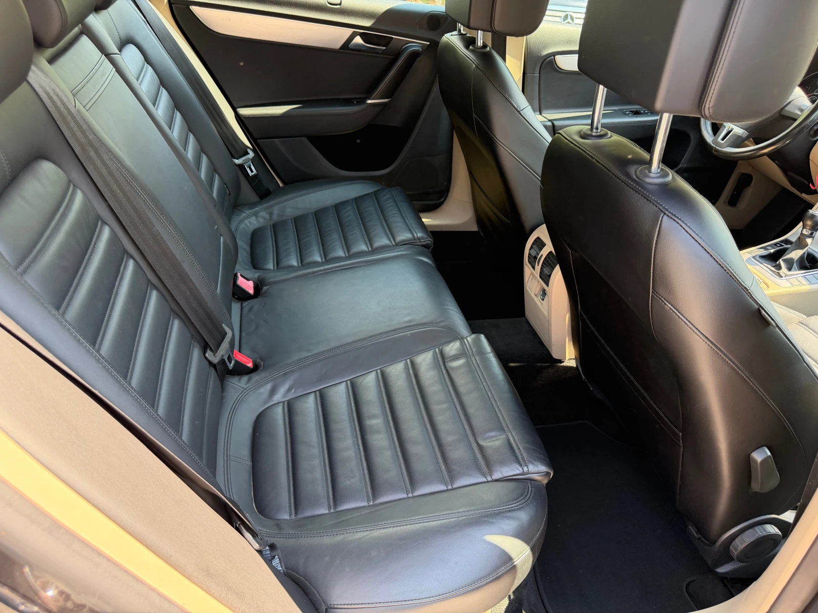VW Passat 2.0TDI 140kc HIGH LINE ITALY, снимка 11 - Автомобили и джипове - 55063333