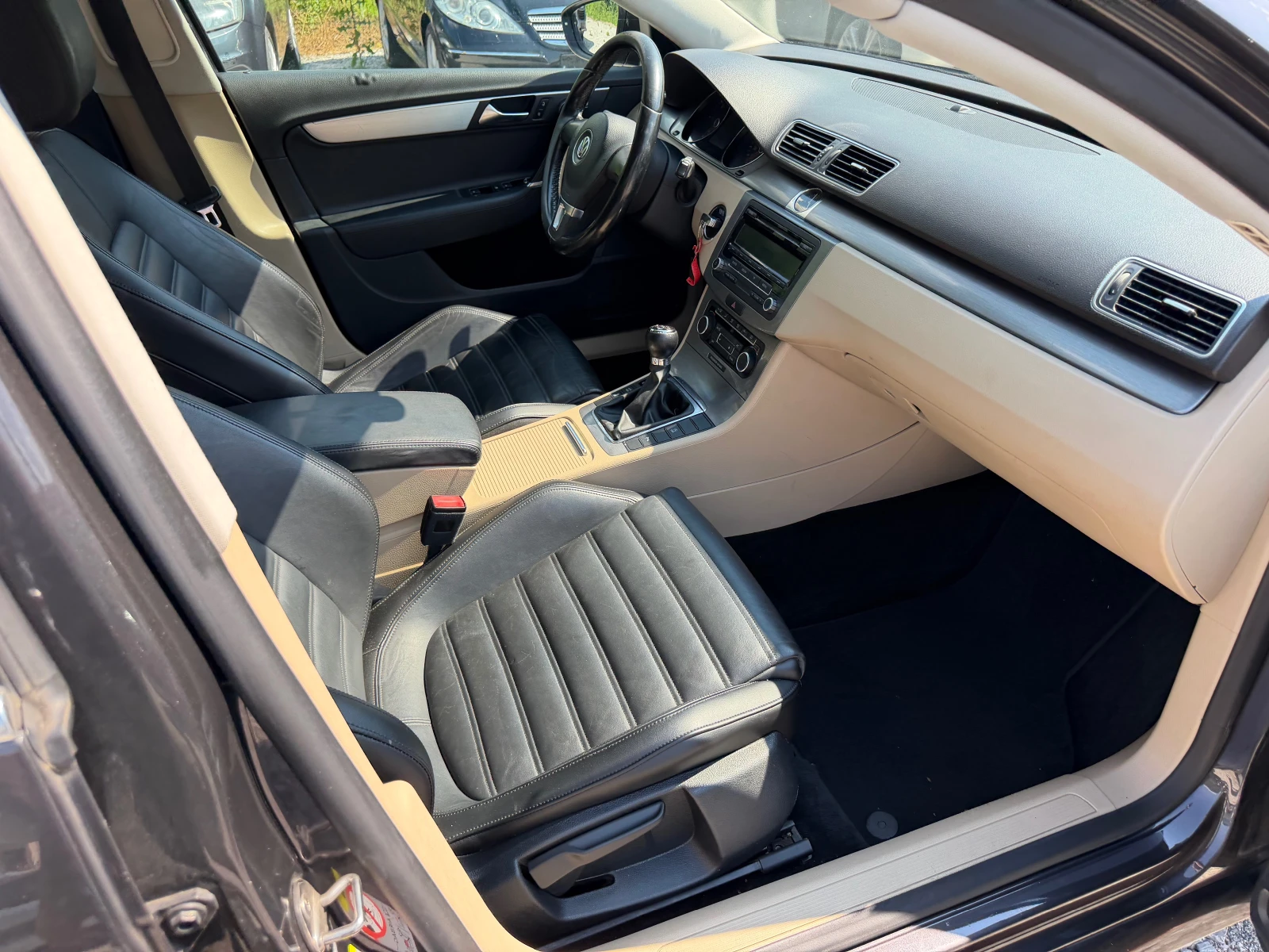 VW Passat 2.0TDI 140kc HIGH LINE ITALY, снимка 7 - Автомобили и джипове - 55063333