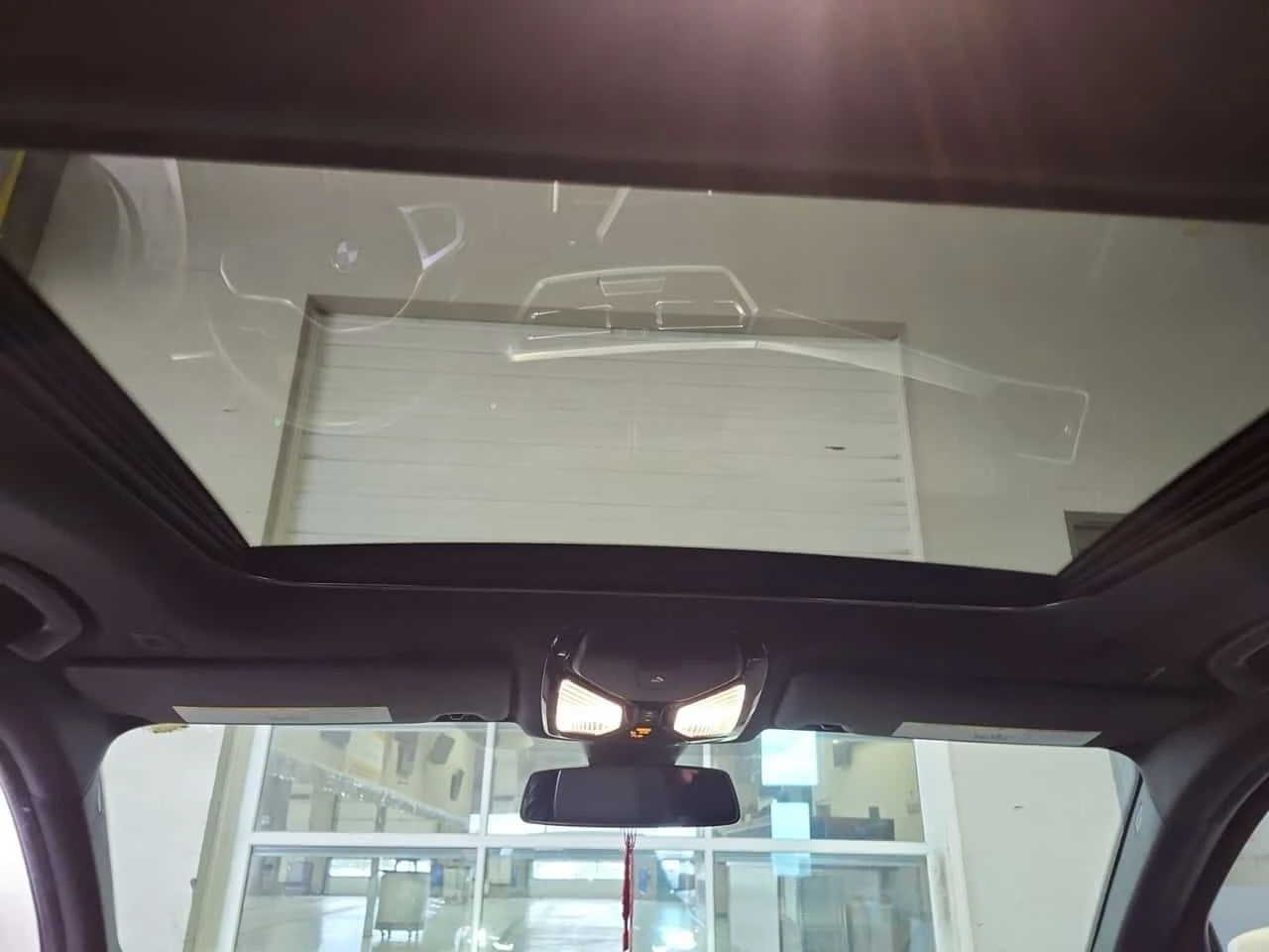 BMW 330  330I XDRIVE LED | PANO | AMBIENT, снимка 13 - Автомобили и джипове - 55165606