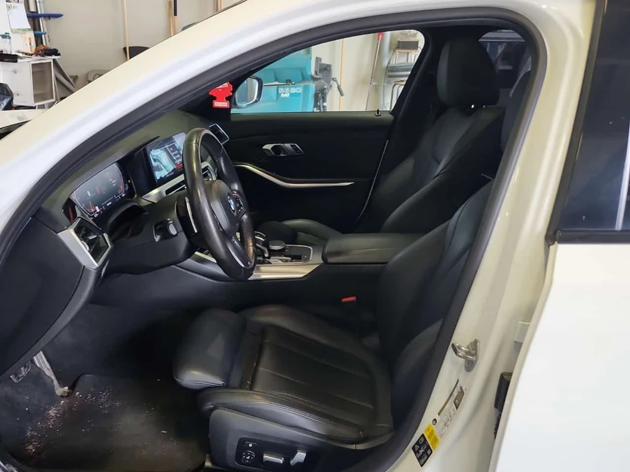 BMW 330  330I XDRIVE LED | PANO | AMBIENT, снимка 8 - Автомобили и джипове - 55165606