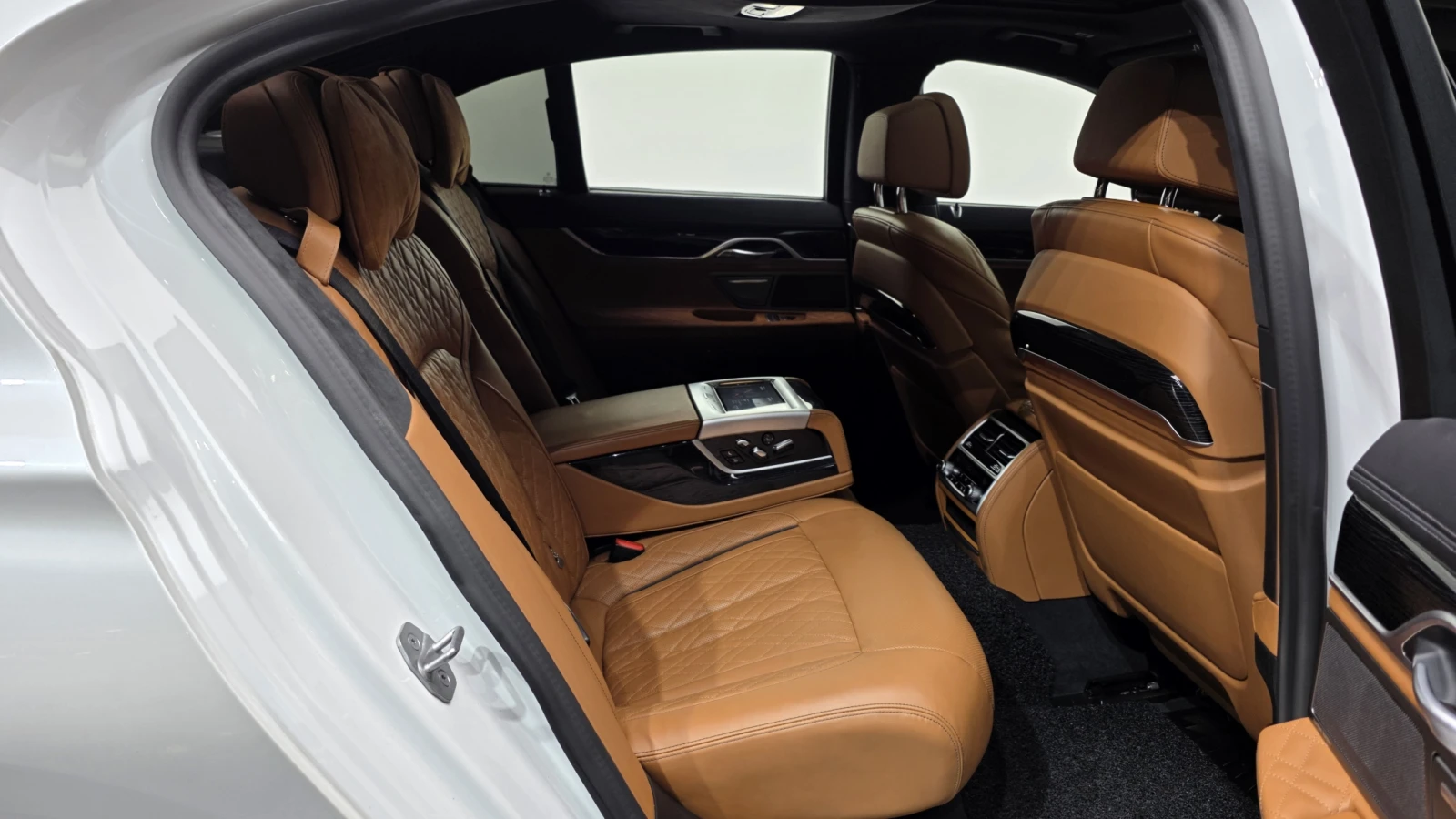 BMW 730 BLIND SPOT* HUD* 360* SOFT CLOSE* КРАЙНА ЦЕНА, снимка 12 - Автомобили и джипове - 55336598