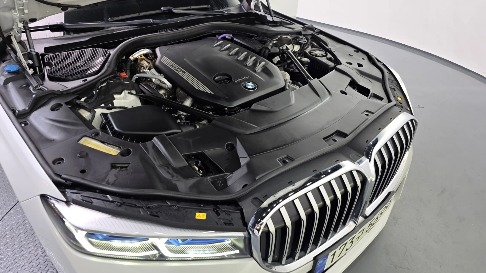 BMW 730 BLIND SPOT* HUD* 360* SOFT CLOSE* КРАЙНА ЦЕНА, снимка 6 - Автомобили и джипове - 55336598