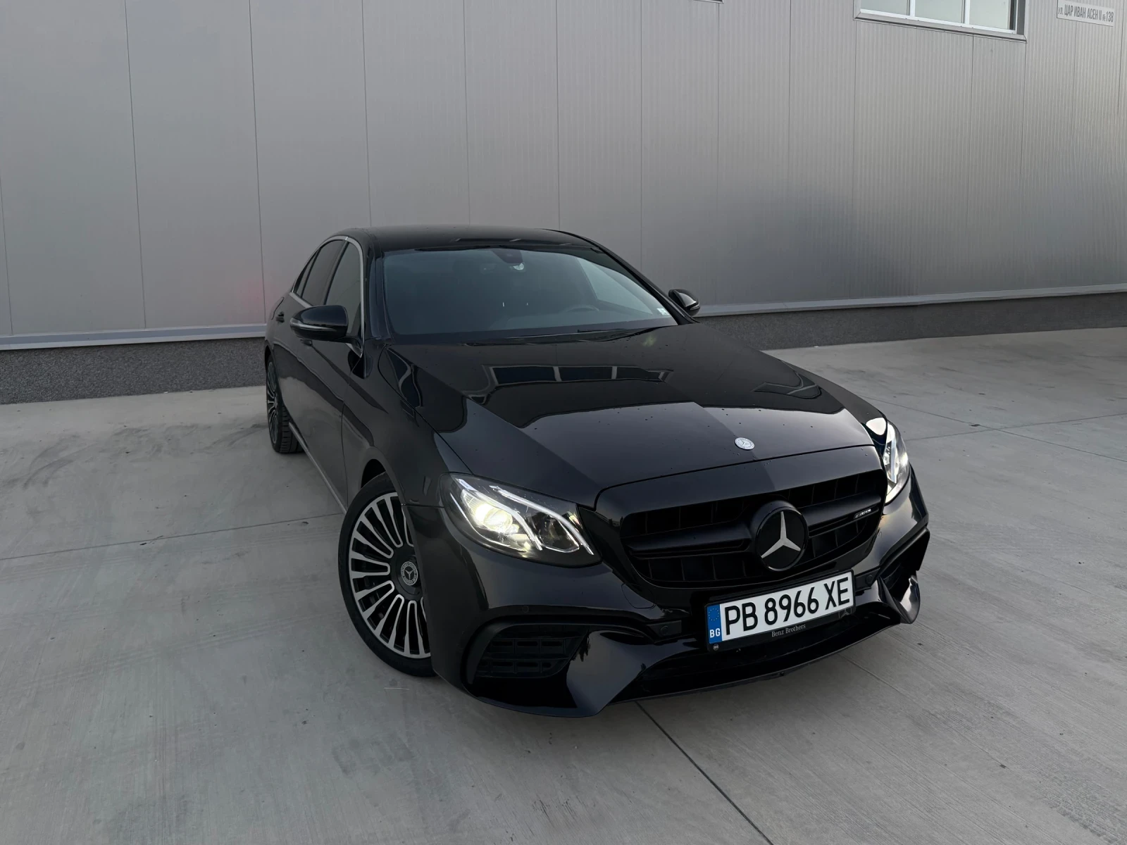 Mercedes-Benz E 220 AMG / 9G-Tronic