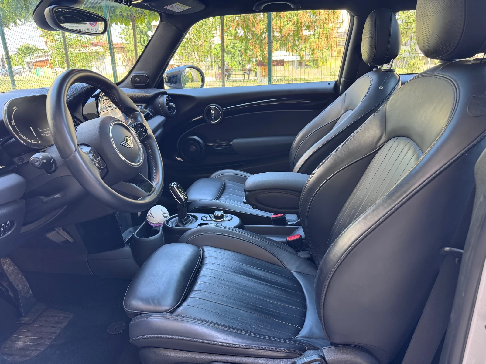 Mini Cooper S* Facelift* 2022* 47km* Panorama* TOP* , снимка 9 - Автомобили и джипове - 55666397