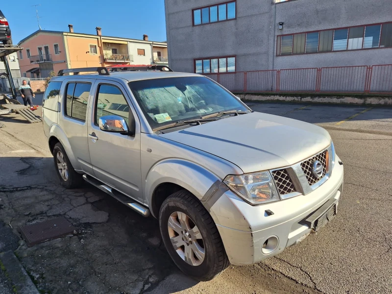 Nissan Pathfinder, снимка 7 - Автомобили и джипове - 48780193