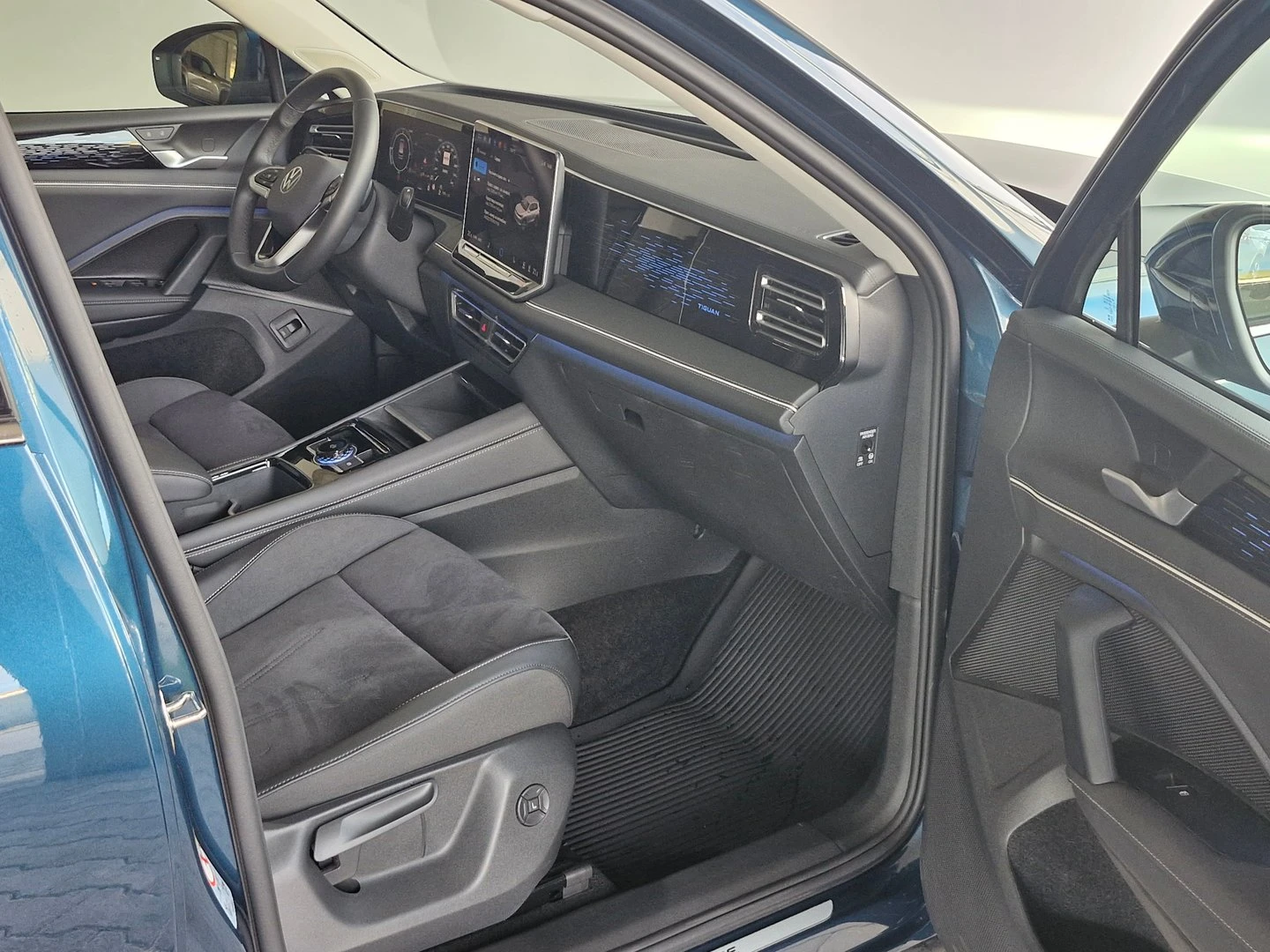 VW Tiguan Elegance 2.0 TDI SCR 4MOTION DSG - изображение 8