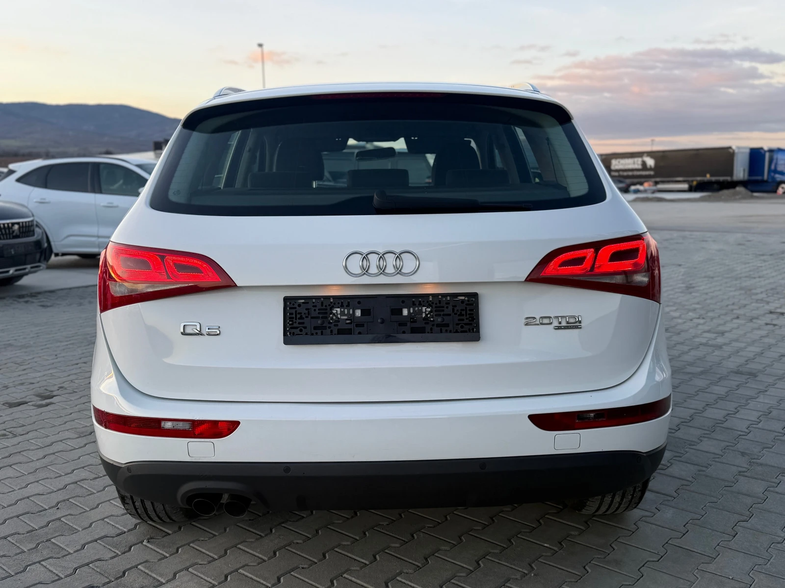 Audi Q5 2.0TDI QUATTRO Собствен лизинг !!! 170 кс - изображение 6