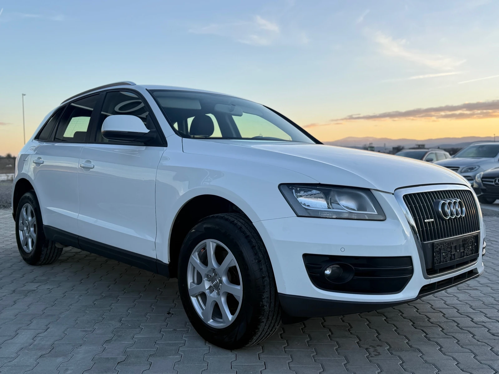Audi Q5 2.0TDI QUATTRO Собствен лизинг !!! 170 кс - изображение 3