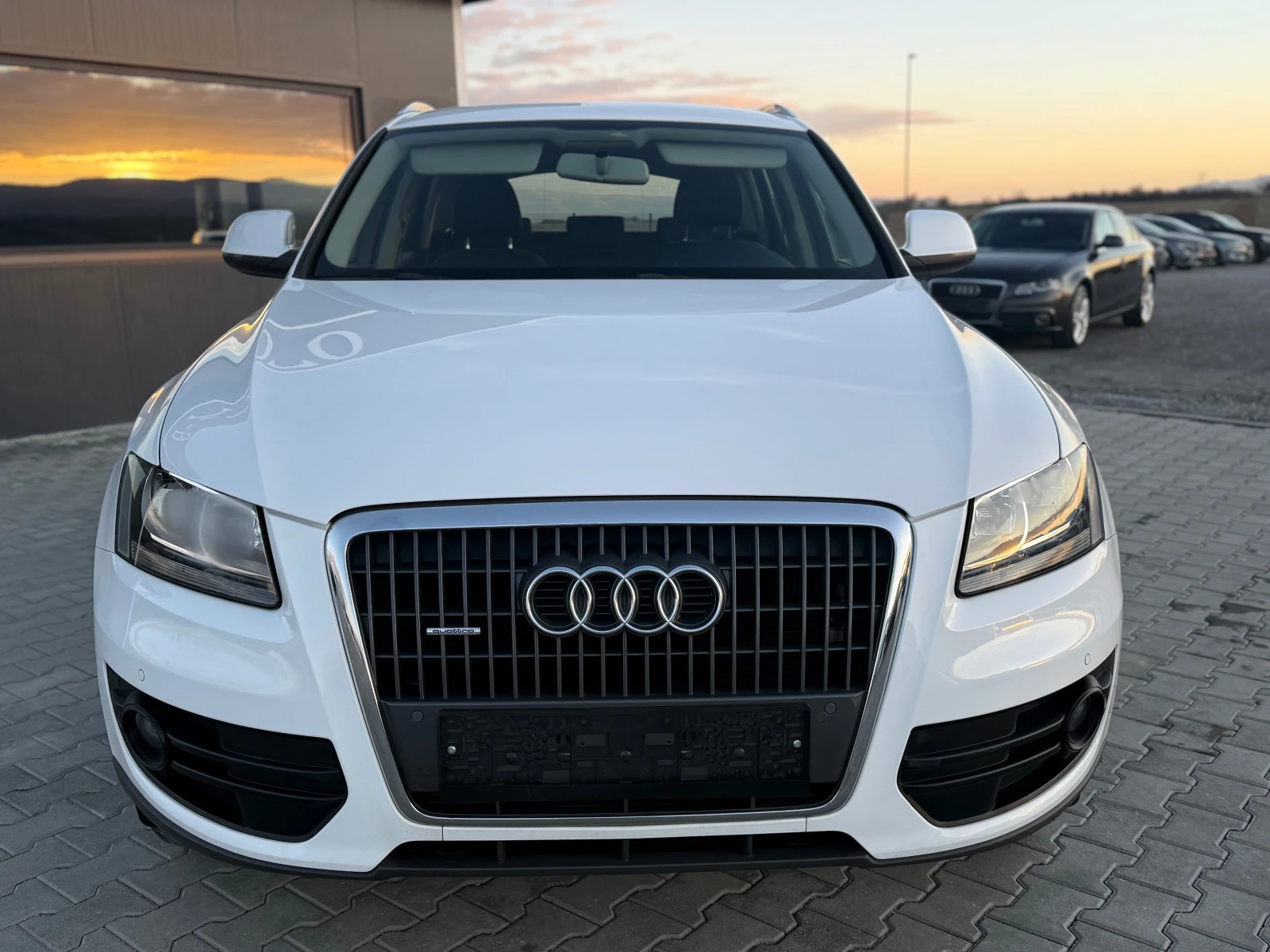 Audi Q5 2.0TDI QUATTRO Собствен лизинг !!! 170 кс - изображение 2