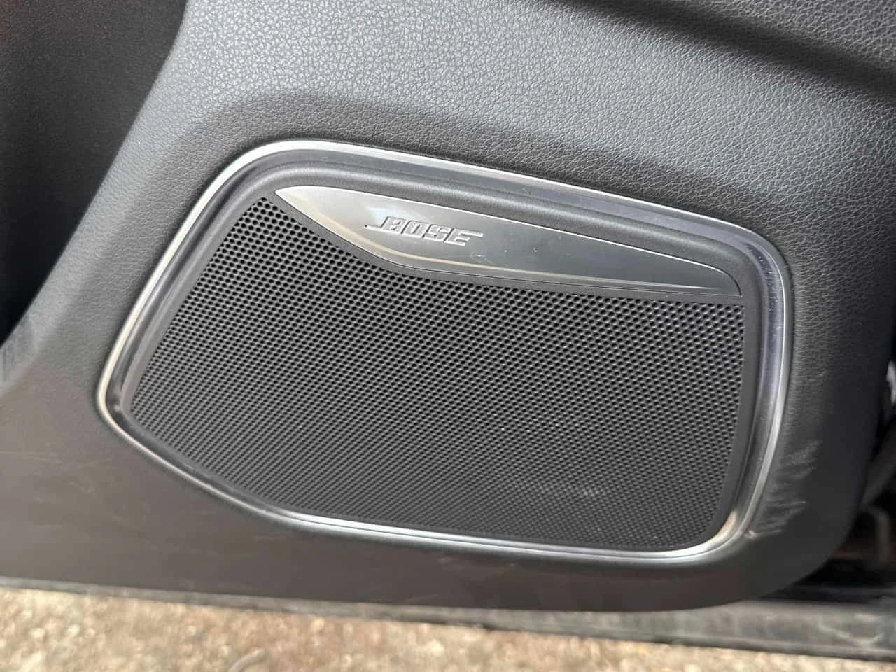 Audi Q3 TECHNIK * BOSE* МЪРТВА ТОЧКА* ПАНОРАМА* , снимка 11 - Автомобили и джипове - 53796866