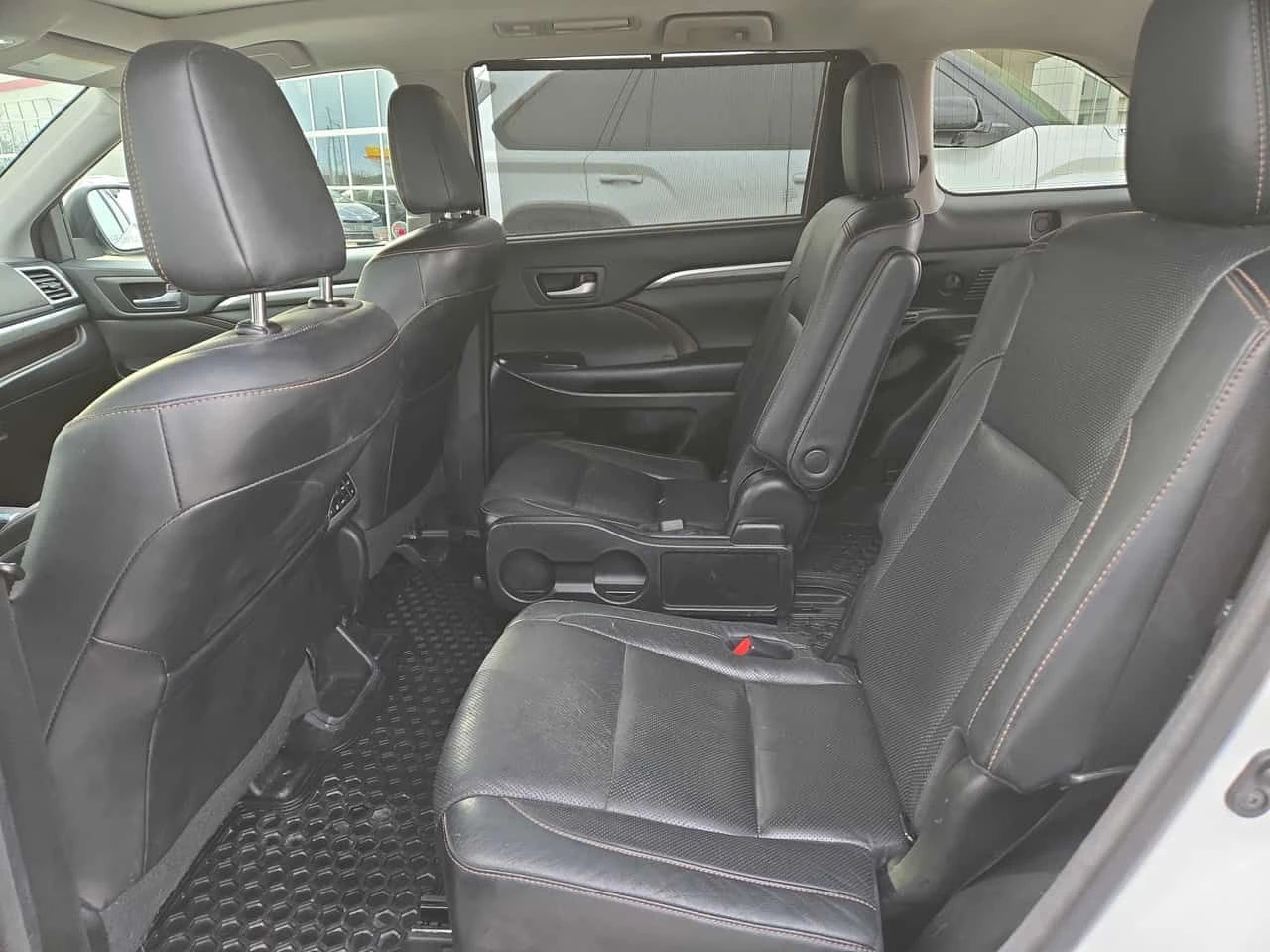 Toyota Highlander * Hybrid Limited * CARFAX * ЦЕНА ДО БГ, снимка 12 - Автомобили и джипове - 53976347