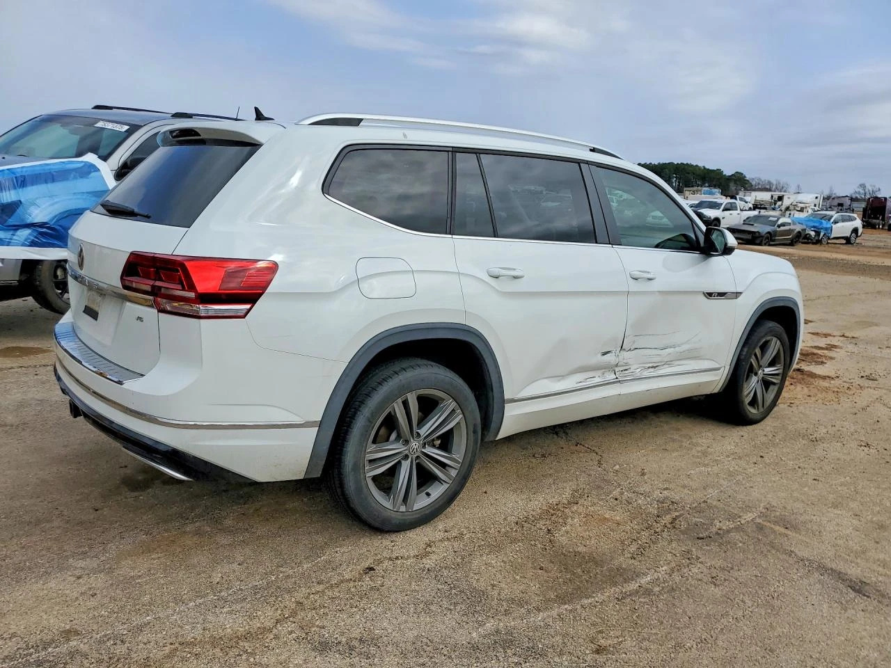 VW Atlas 3.6l Volkswagen Se, снимка 3 - Автомобили и джипове - 54008126