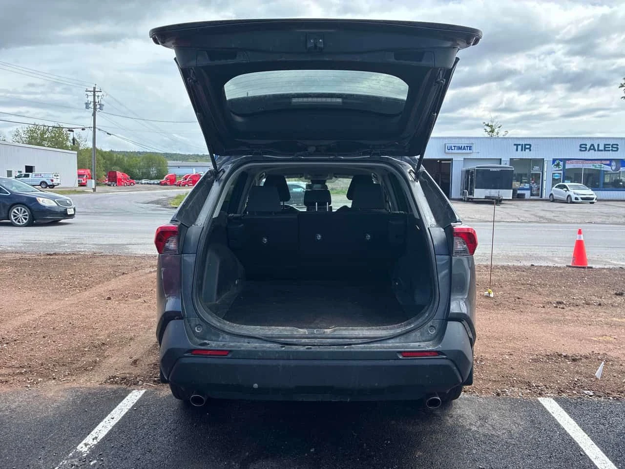 Toyota Rav4 * LE * CARFAX * ПОДГРЕВИ * KEYLESS * АВТОКРЕДИТ, снимка 14 - Автомобили и джипове - 54755632