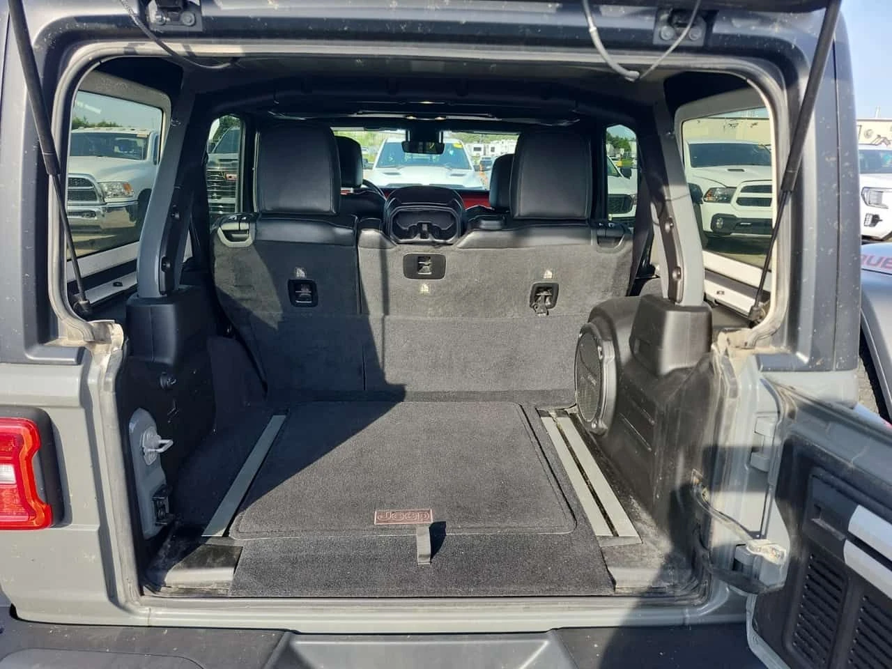 Jeep Wrangler * 4x4 Rubicon * CARFAX * 2 КЛЮЧА * ПОДГРЕВИ * ПАНО, снимка 14 - Автомобили и джипове - 54821195