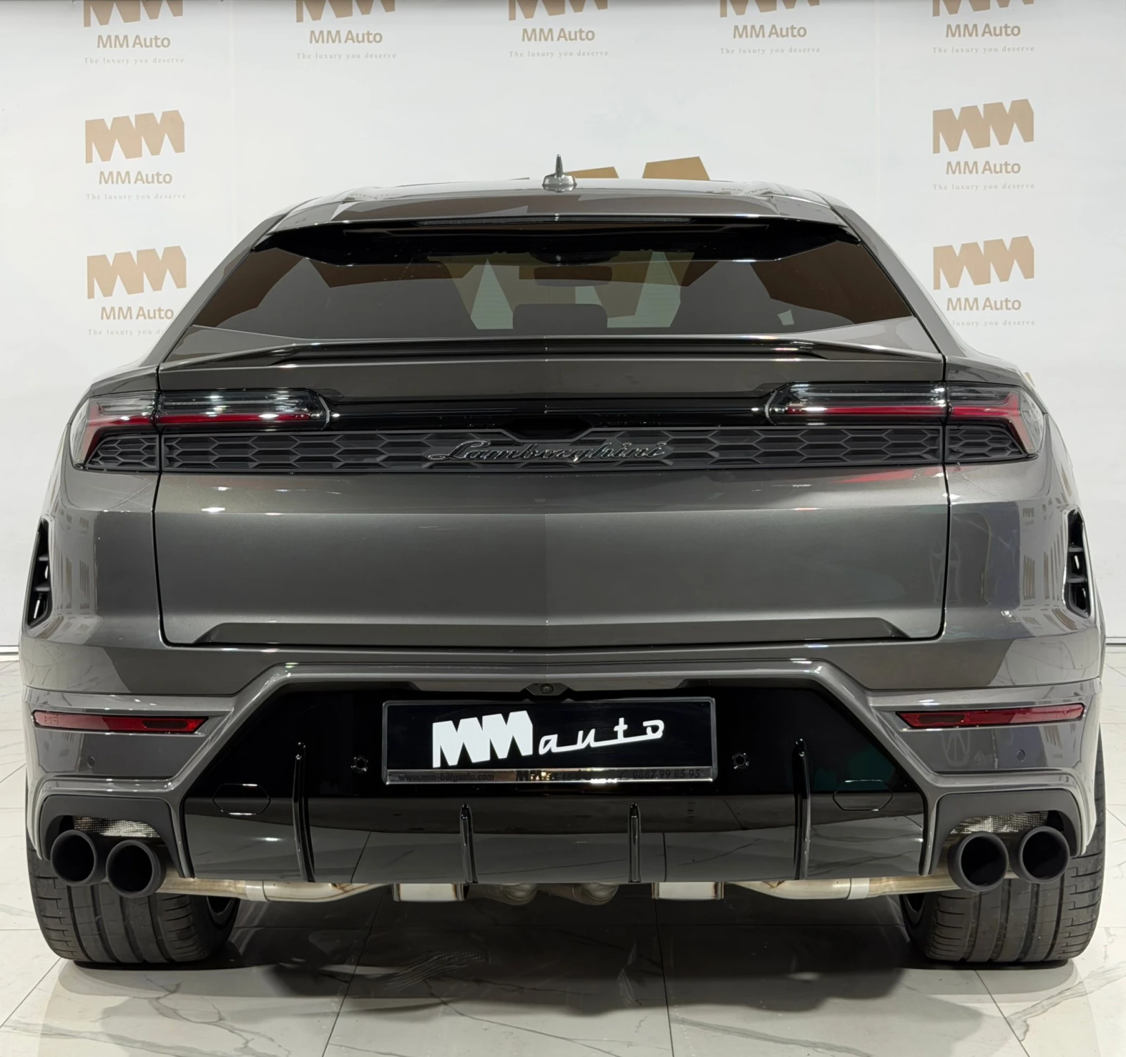 Lamborghini Urus SE* Carbon* HuD* Pano* B&O, снимка 5 - Автомобили и джипове - 54968109