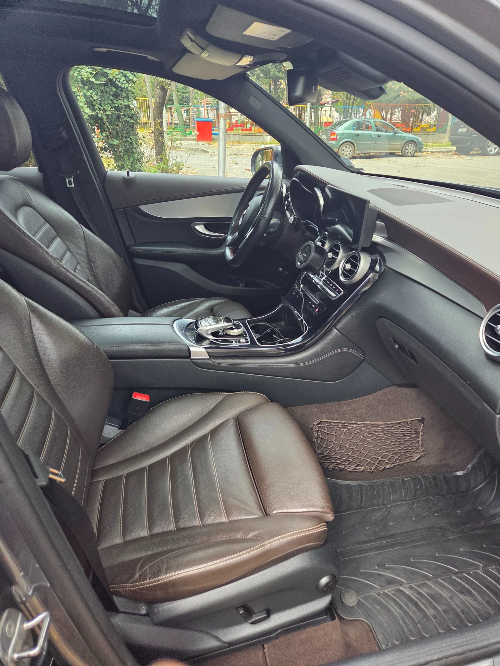 Mercedes-Benz GLC 250, снимка 6 - Автомобили и джипове - 55220196