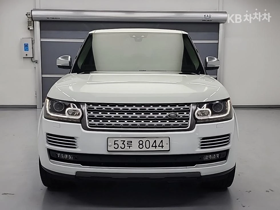 Land Rover Range rover 5.0 V8 SE HEAD UP 360CAM ЕКРАНИ FULL, снимка 3 - Автомобили и джипове - 55539242