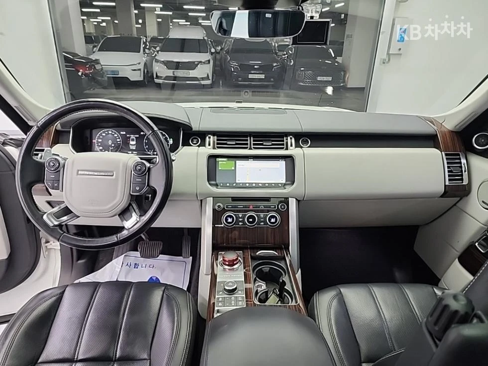Land Rover Range rover 5.0 V8 SE HEAD UP 360CAM ЕКРАНИ FULL, снимка 7 - Автомобили и джипове - 55539242