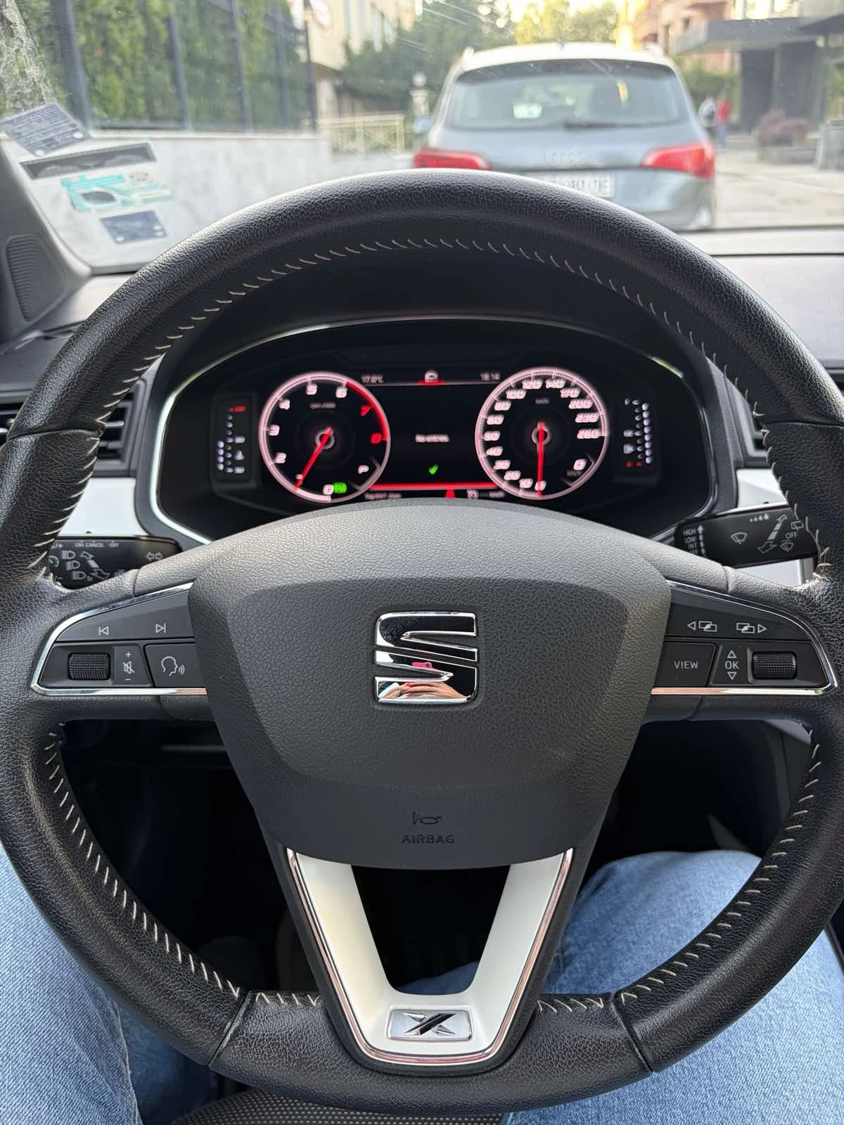 Seat Arona, снимка 8 - Автомобили и джипове - 56344289