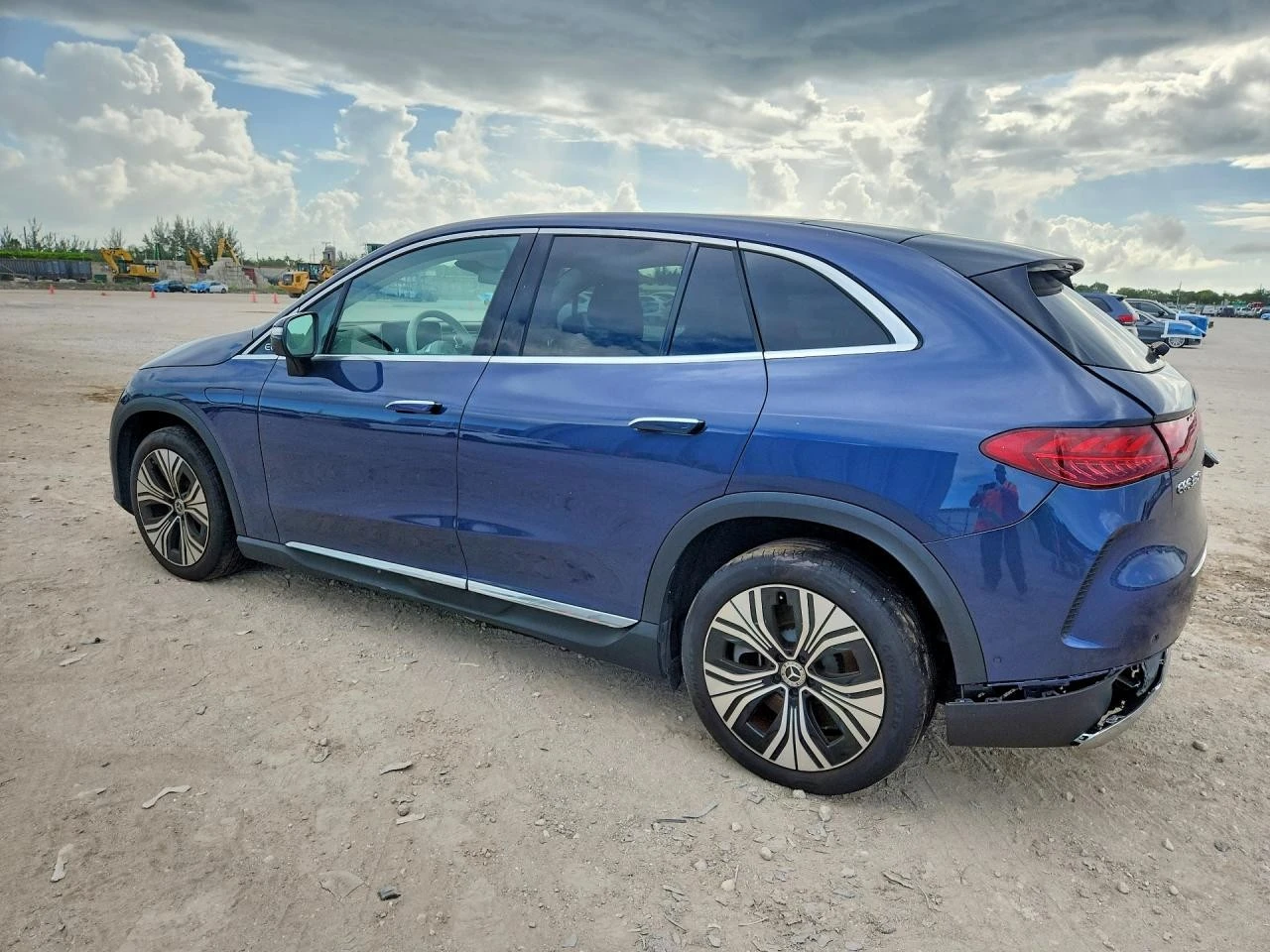 Mercedes-Benz EQE SUV 350+ , снимка 2 - Автомобили и джипове - 56346675