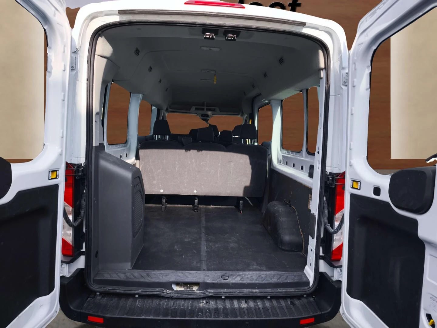 Ford Transit 2.0 EcoBlue, снимка 11 - Бусове и автобуси - 54479527
