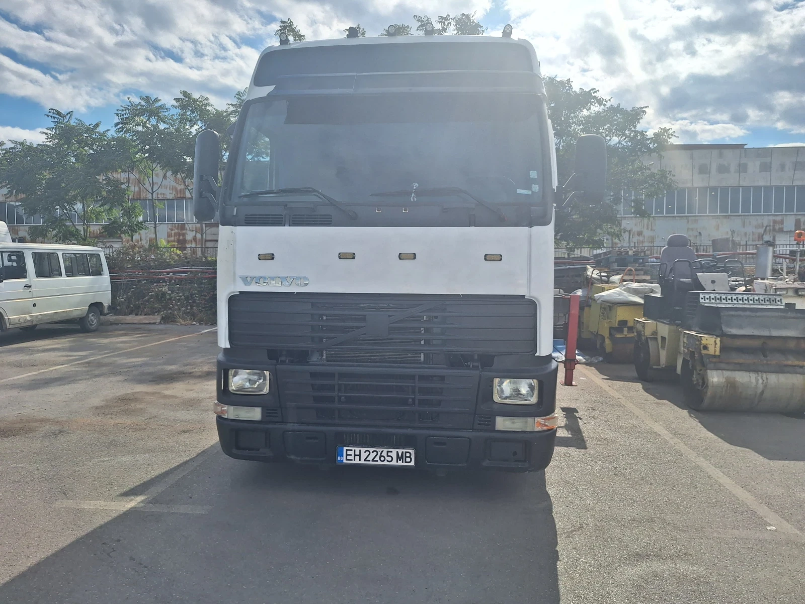 Volvo Fh 12 ВОЛВО ФХ12Р САМОСВАЛ С КРАН - изображение 6
