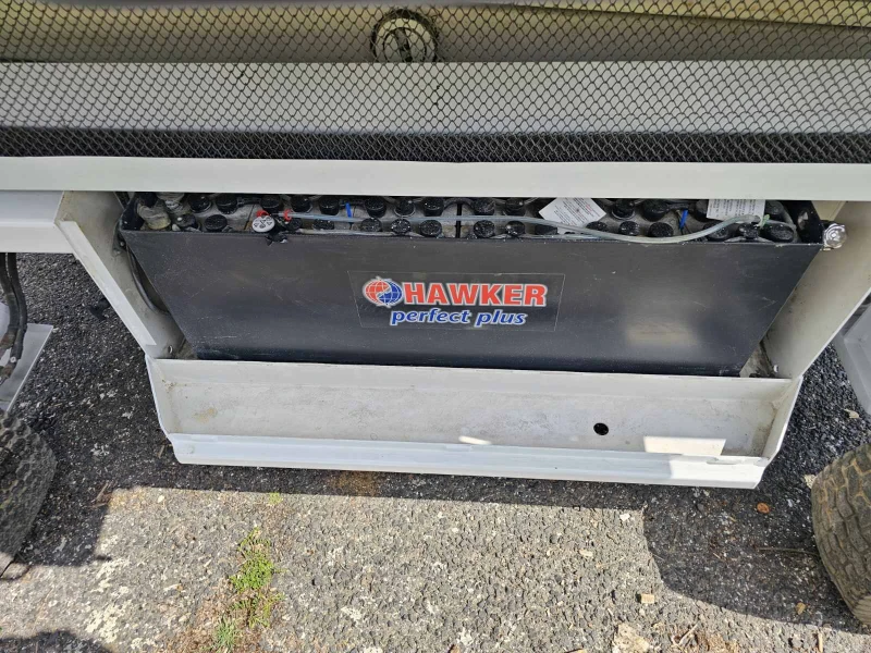 Автовишка Друга марка HOLLAND LIFT 83EL16, снимка 12 - Индустриална техника - 49901379