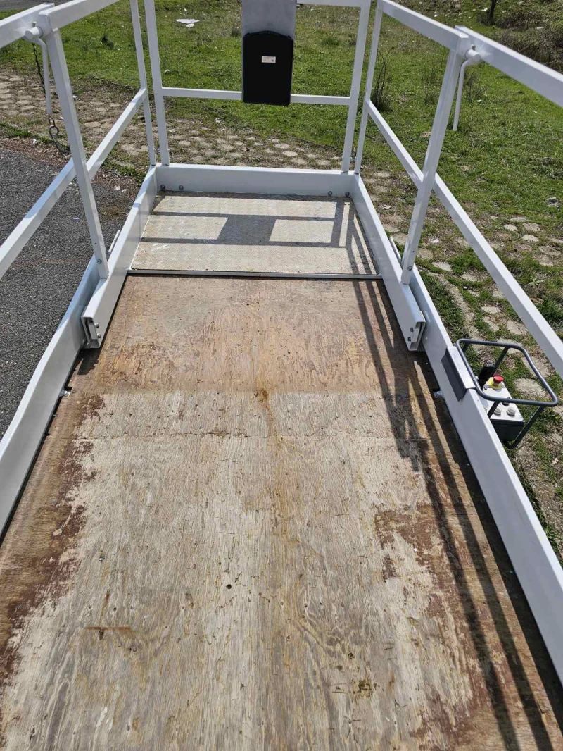 Автовишка Друга марка HOLLAND LIFT 83EL16, снимка 11 - Индустриална техника - 49901379