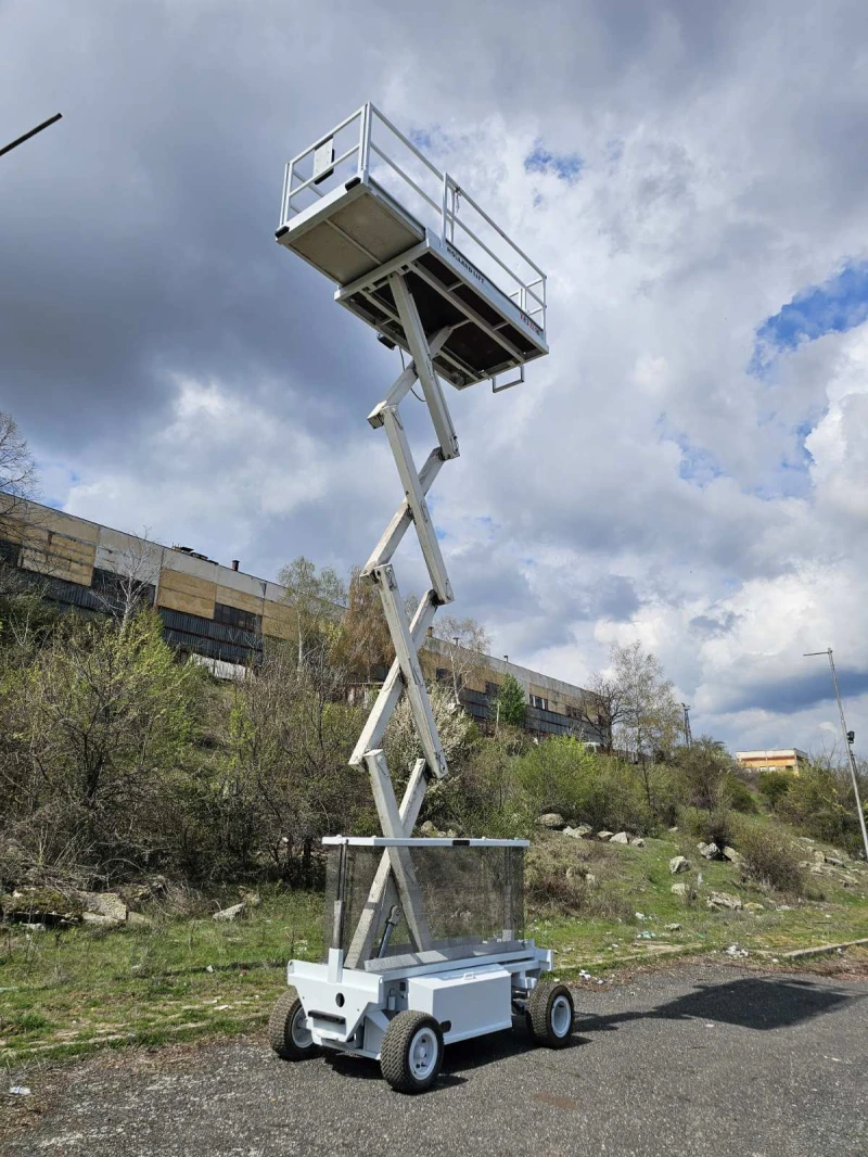 Автовишка Друга марка HOLLAND LIFT 83EL16, снимка 9 - Индустриална техника - 49901379