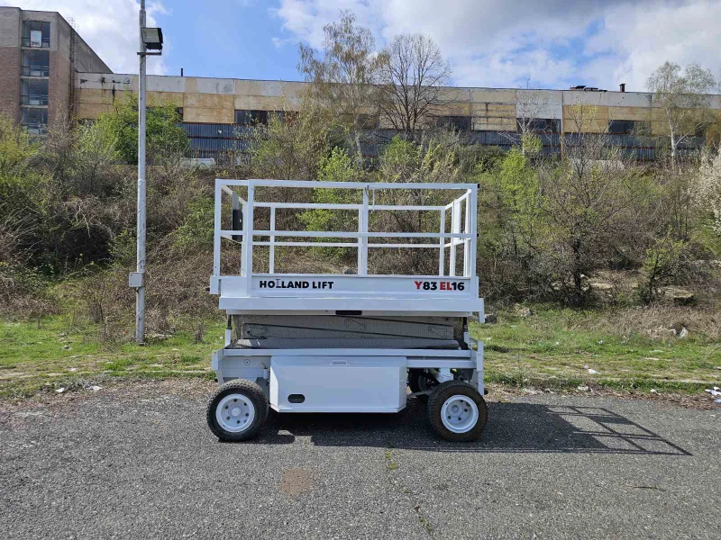 Автовишка Друга марка HOLLAND LIFT 83EL16