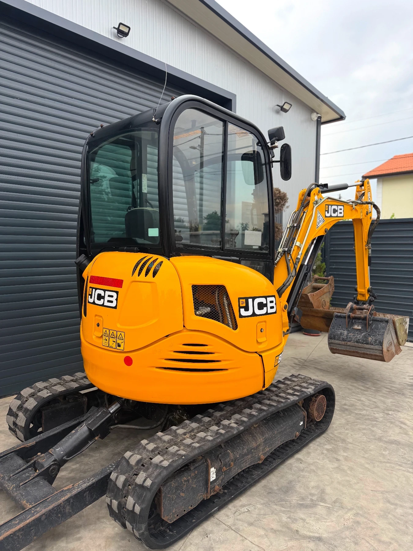 Багер JCB 8025 ПЕРФЕКТЕН, снимка 3 - Индустриална техника - 54871125
