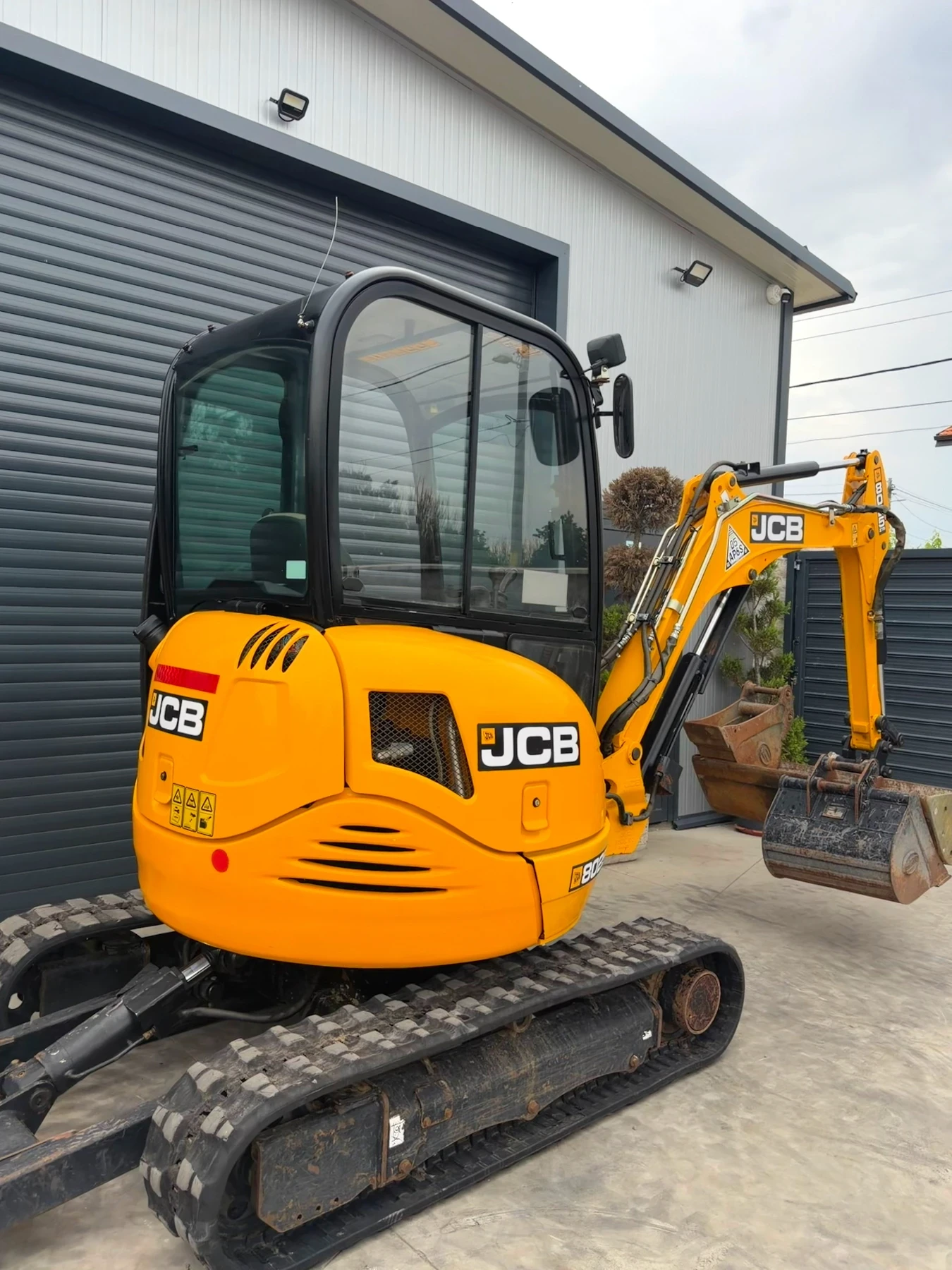 Багер JCB 8025 ПЕРФЕКТЕН, снимка 10 - Индустриална техника - 54871125