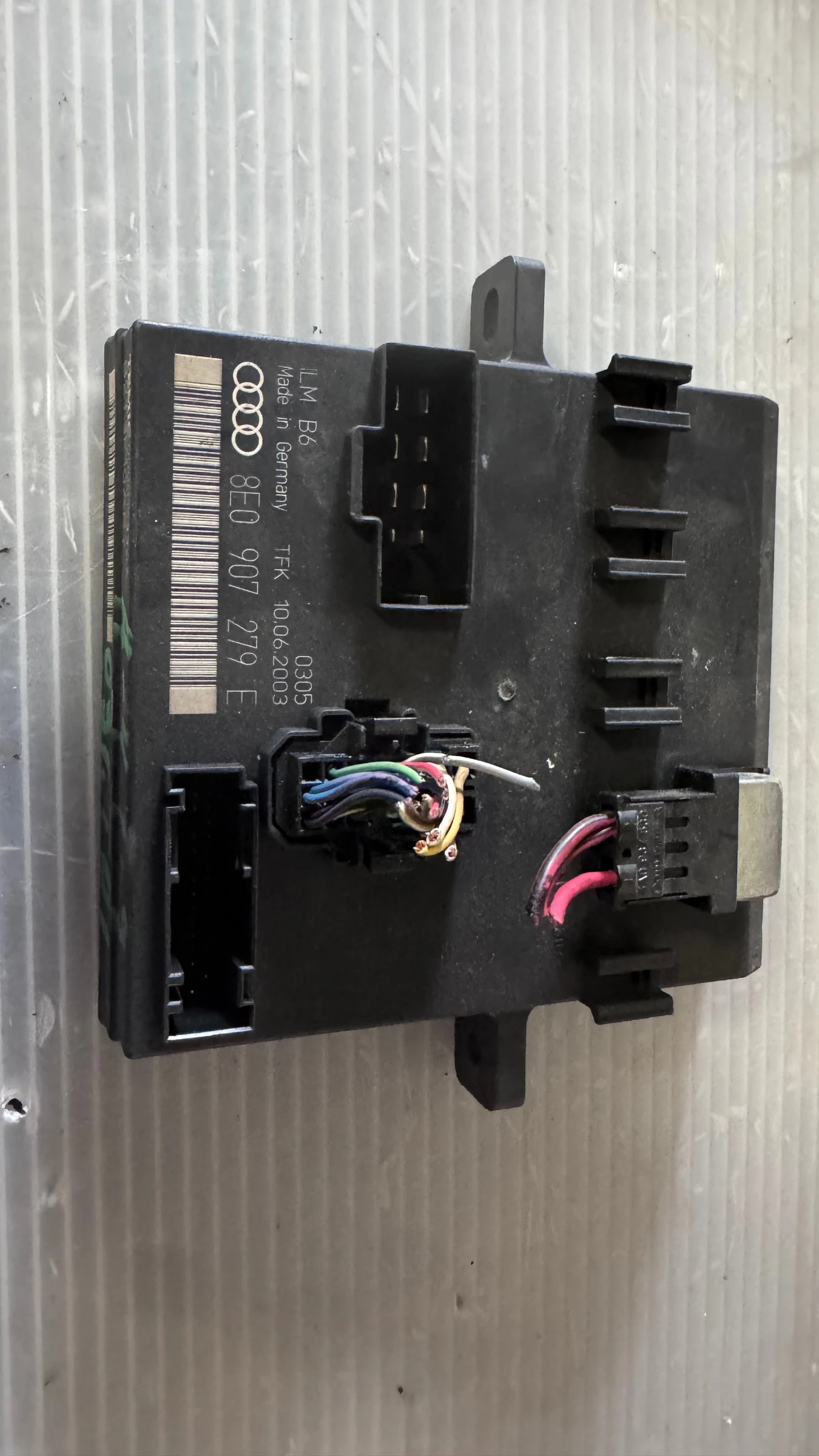   a Audi A4 - 8E0907279E / 00001533A6 / B2T3F10ARY | Mobile.bg   1