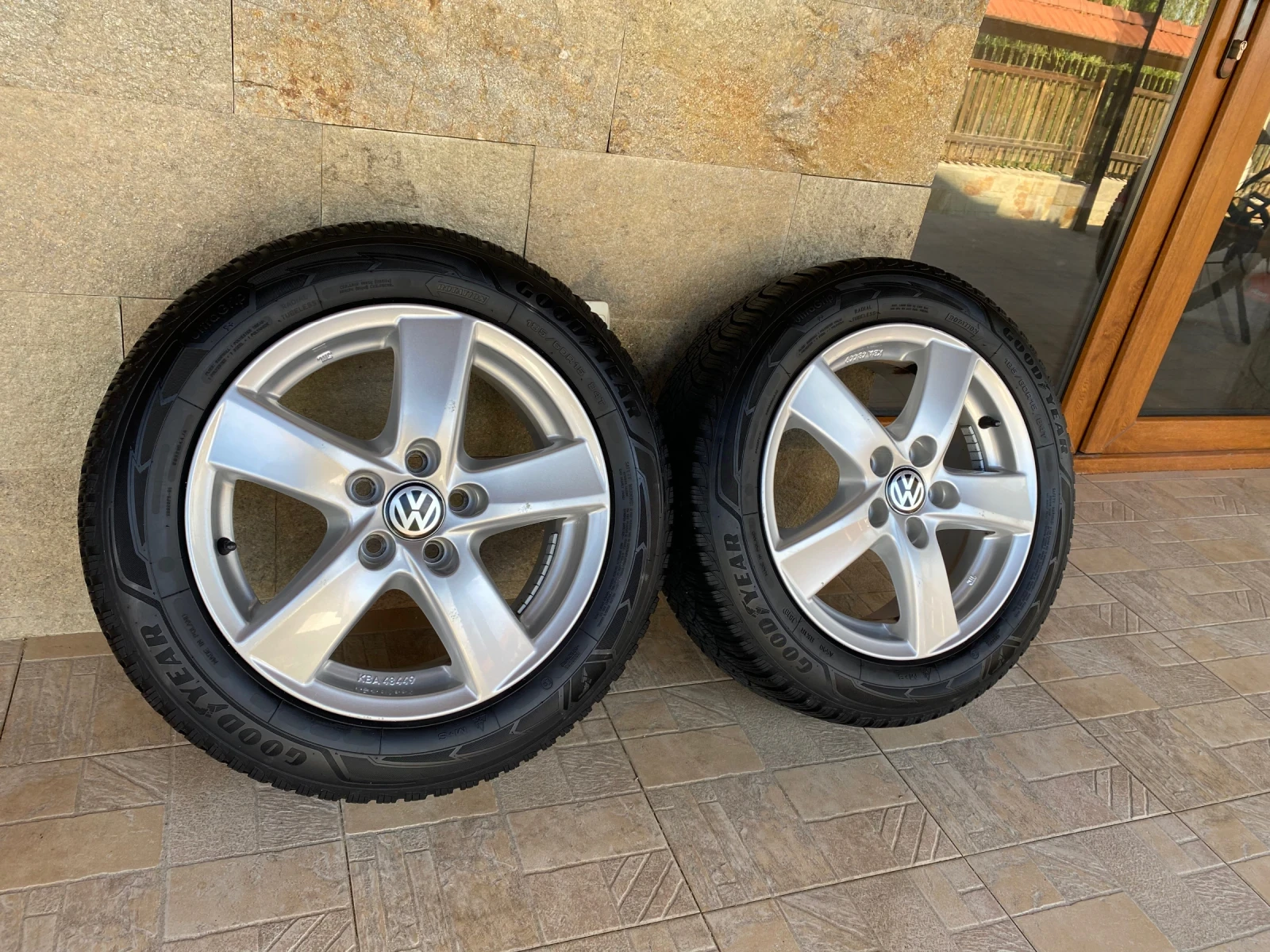 Гуми с джанти Goodyear 185/60R15, снимка 4 - Гуми и джанти - 56021768