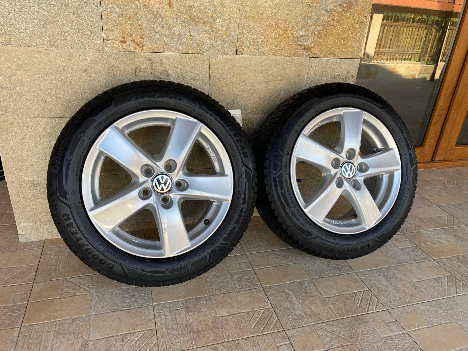 Гуми с джанти Goodyear 185/60R15, снимка 6 - Гуми и джанти - 56021768