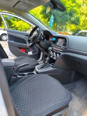 Hyundai Elantra, снимка 9