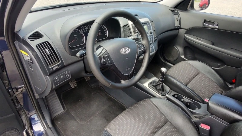 Hyundai I30 2.0i, снимка 7 - Автомобили и джипове - 46482980